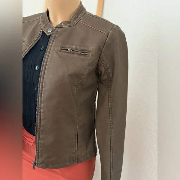 NWT Wild Fable Women's Zip-Up Winter Faux Leather Racing Jacket Brown - Picture 9 of 10